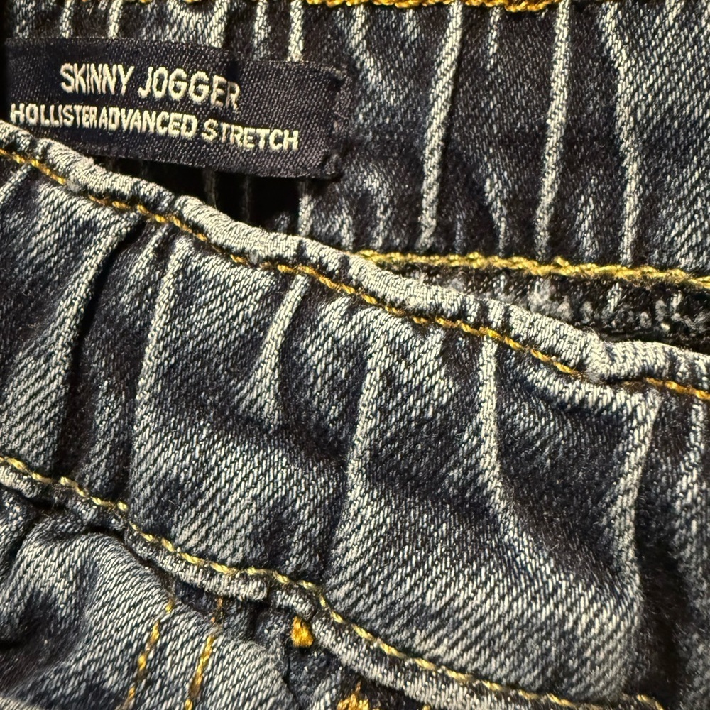 Hollister Skinny Joggers - Picture 3 of 5